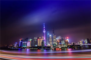 情感中的牺牲与成全：上海的真实故事